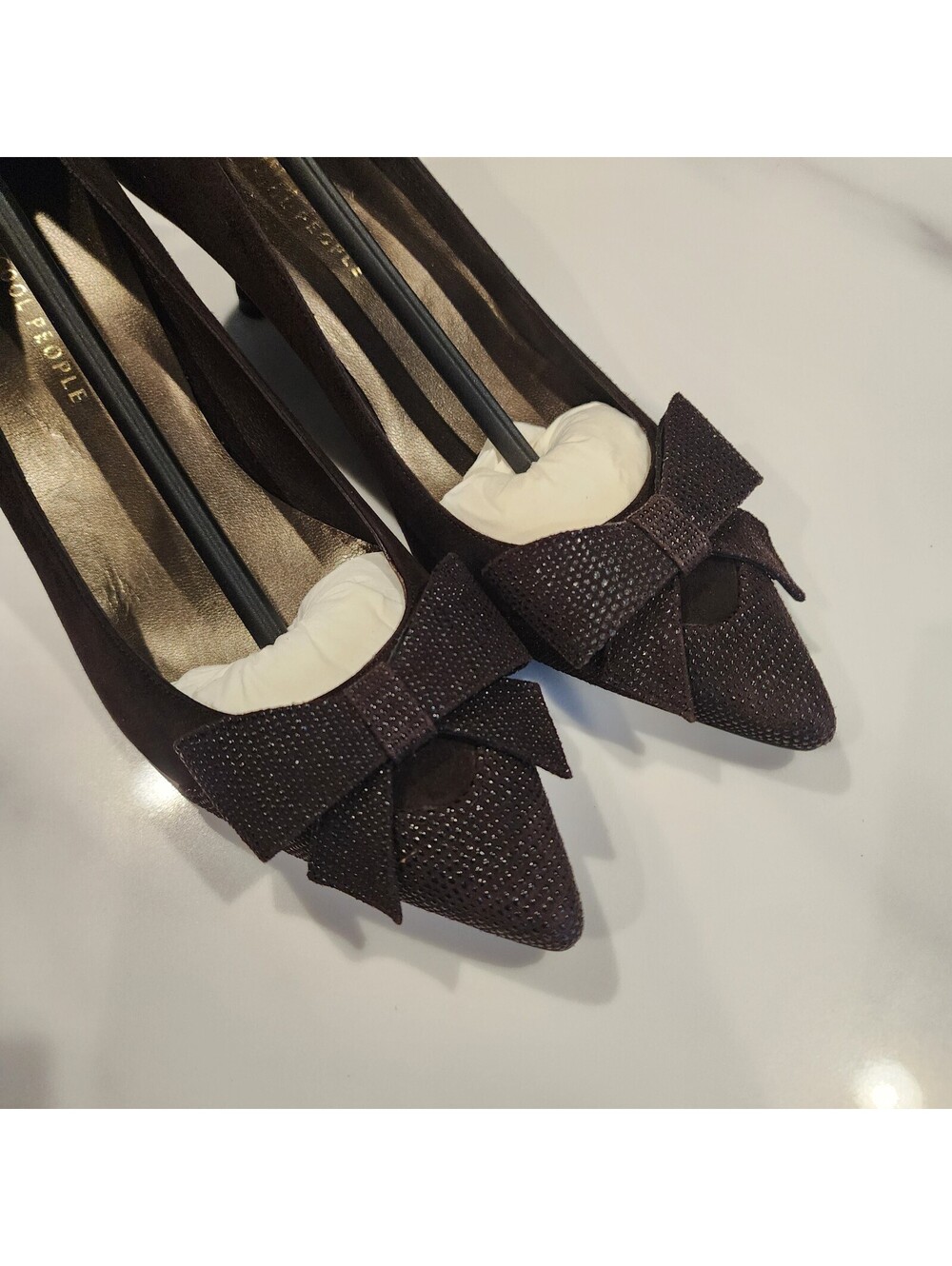 NIB Stuart Weitzman CP Charm Pump Cola Brown Suede Bow Heels Shoes 7.5